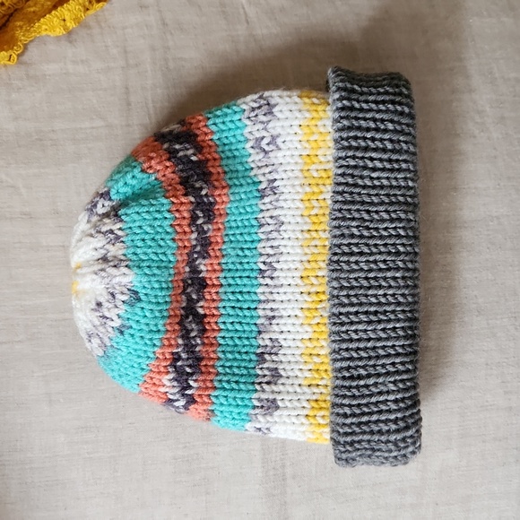 Handknit beanie youth size! - Picture 2 of 3